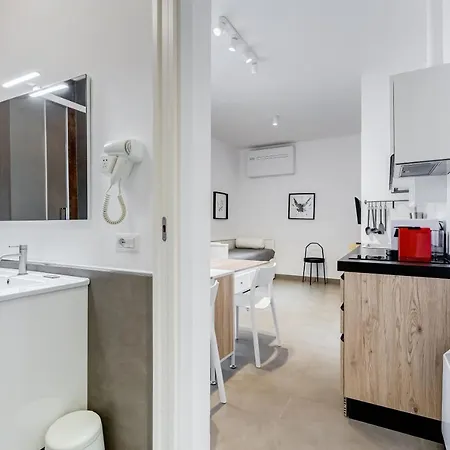 Bdc - Classy Loft In Trastevere Lägenhet *