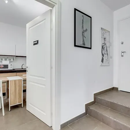 Bdc - Classy Loft In Trastevere Lägenhet *